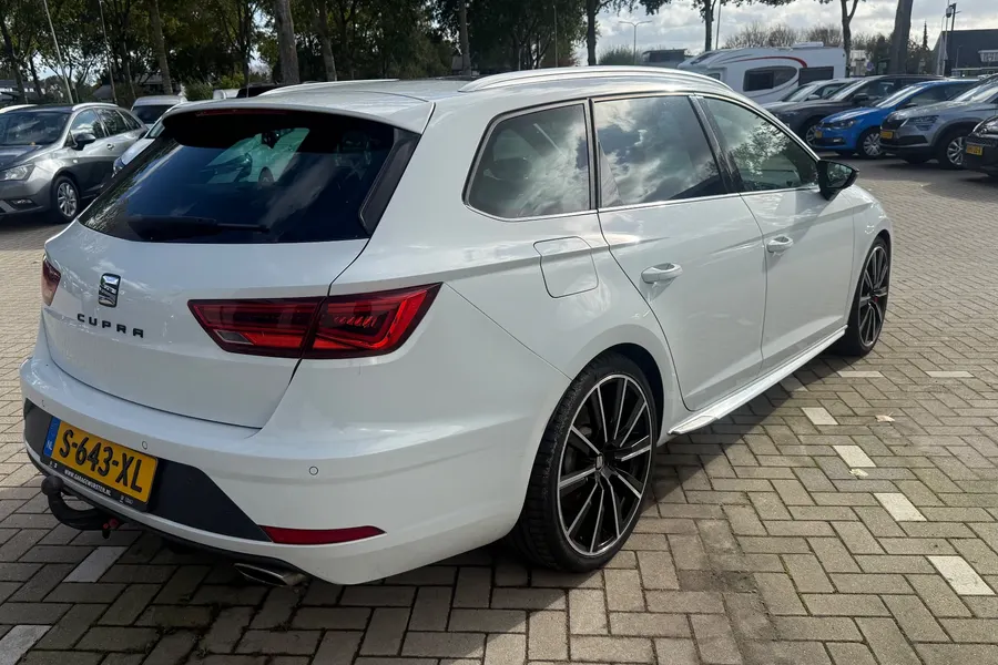 SEAT LEON ST 2.0 TSI CUPRA 300 DSG, foto 4