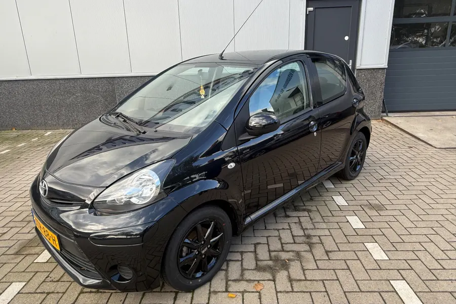 TOYOTA AYGO 1.0 VVT-I Express, foto 2